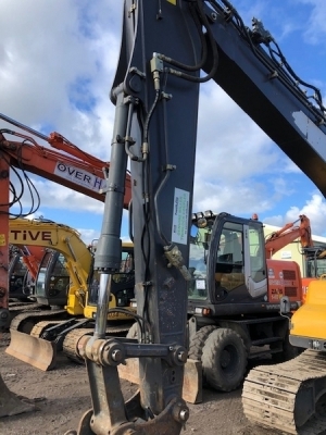 2015 Volvo EC140DL Excavator - 3