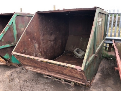 8 yrd Enclosed Skip