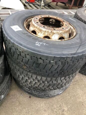 3 x 295/80 Tyres 