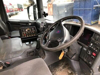 2010 Scania P360 8x4 Big Hook  - 30