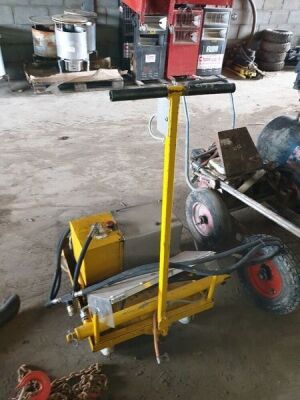 Hydraulic Pump and Ram  - 2