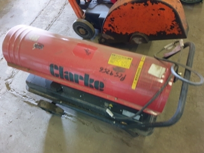 Clarke XR105 Space Heater - 4