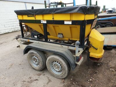 2011 Knott Avonride 53007 Tandem Axle Drawbar Mounted Gritter  - 3