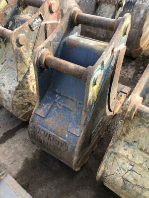 18inch Hill Digging Bucket - 65mm Pins  - 3