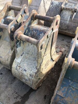 18inch Hill Digging Bucket - 65mm Pins  - 3