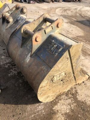 4ft Hill Digging Bucket - 65mm Pins - 3