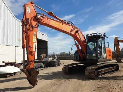 2010 Hitachi  ZX225 USRLC-3 Excavator