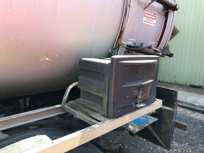 1997 Vallely Stainless Steel Monocoque Triaxle Vacuum Tanker Trailer - 18