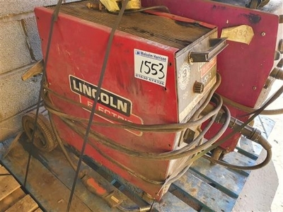 Lincoln Electric Single Phase Mig Welder - 2