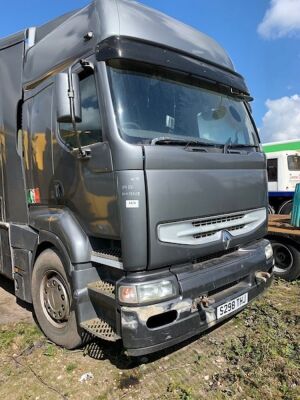 1998 Renualt Premium Privilege 385 4x2 Rigid Horse Box - 5