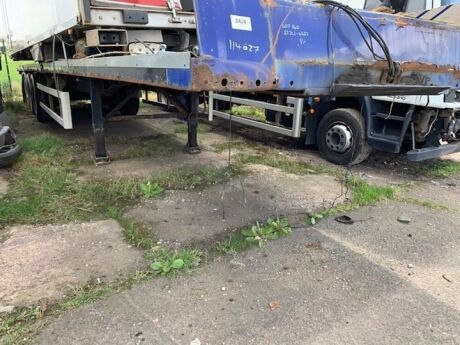 2004 SDC Triaxle Flat Trailer