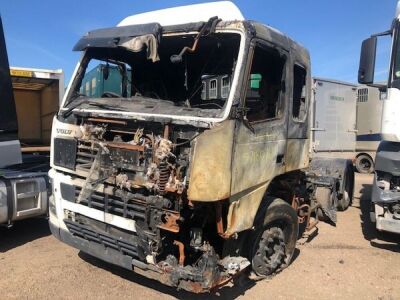 2007 Volvo FM 6x2 Mini Mid Lift Tractor Unit