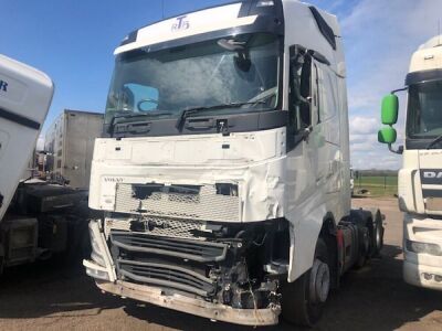 2014 Volvo FH 500 Euro 6  6x2 Mid Lift Tractor Unit