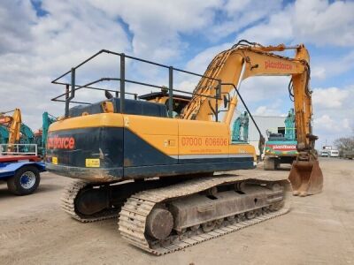 2015 Hyundai R300LC Excavator - 4