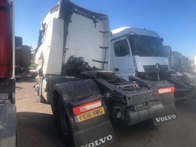 2016 Volvo FH460 6x2 Midlift Tractor Unit - 6