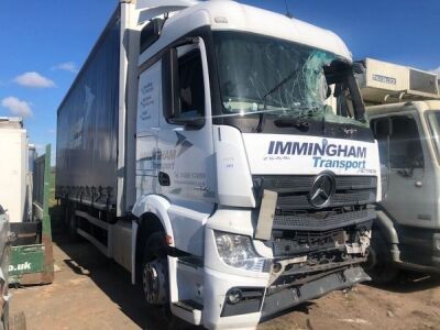 2015 Mercedes Actros 2530 6x2  Curtainsider - 2