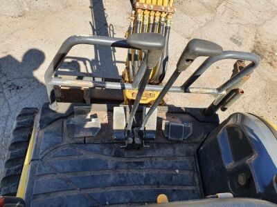 2007 New Holland E18 SR Mini Digger - 16