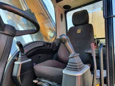 2010 JCB JS200WHRC Wheeled Waste Handler - 12