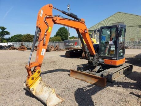 2017 Hitachi ZX48U-5A CLR Mini Digger