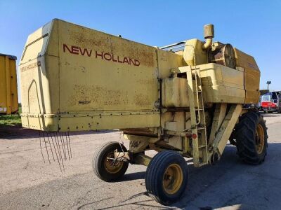 New Holland Clayson 1540 Combine - 4