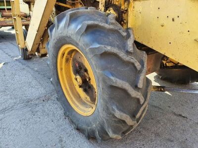 New Holland Clayson 1540 Combine - 6