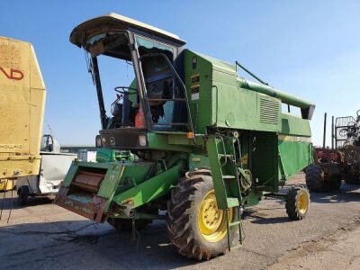John Deere 1055 Combine