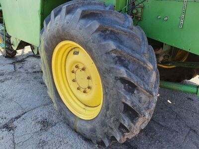 John Deere 1055 Combine - 7