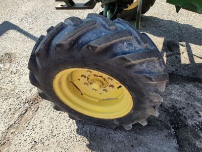 John Deere 1055 Combine - 9