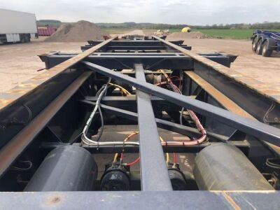 2013 Dennison Triaxle Sliding Skeletal Trailer - 8