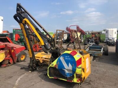 2014 McConnel 5565924 Hedge Cutter