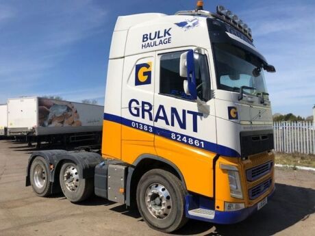 2013 Volvo FH-500 Globetrotter 6x2 Midlift Tractor Unit