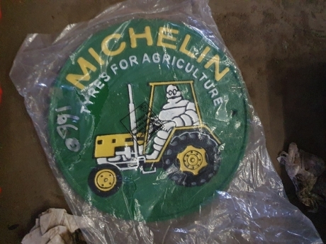 Michelin Cast Sign