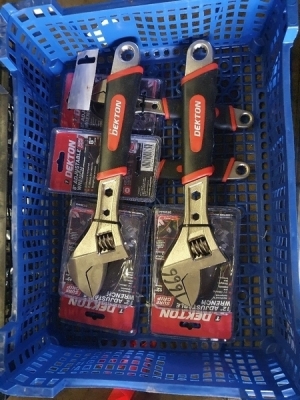 4x Adjustable Spanners