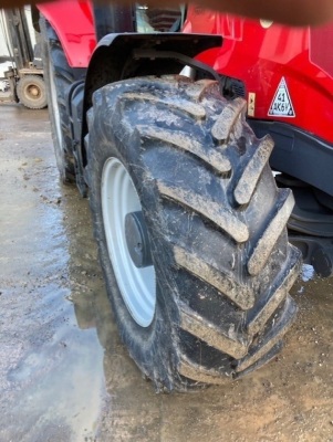 2015 Massey Ferguson 7620 Dyna-VT Tractor - 16