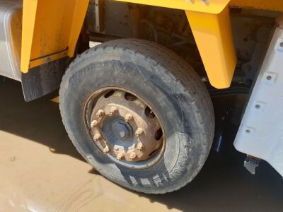 2016 Volvo FM420 8x4 Alloy Body Aggregate Spec Tipper - 10