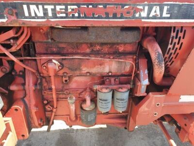 International 685 2WD Tractor - 9