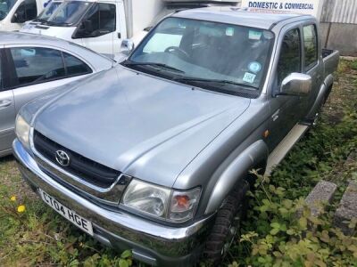 2004 Toyota Hilux VX Double Cab Pickup - 2