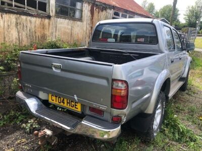 2004 Toyota Hilux VX Double Cab Pickup - 5