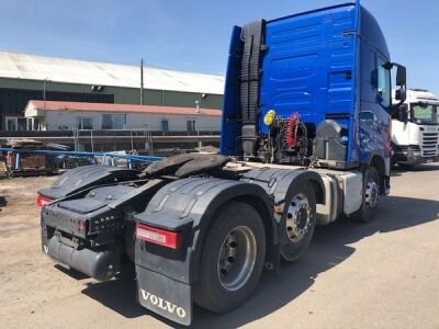 2015 Volvo FH 500 6x2 Midlift Tractor Unit - 3