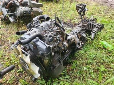 Mitsubishi 4 Cylinder Diesel Engine & Gearbox - 3