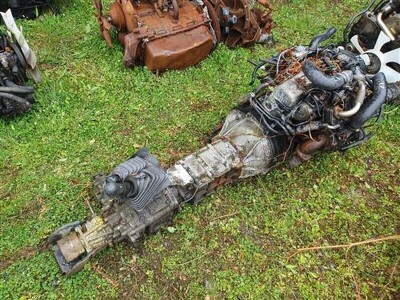 Mitsubishi 4 Cylinder Diesel Engine & Gearbox - 2