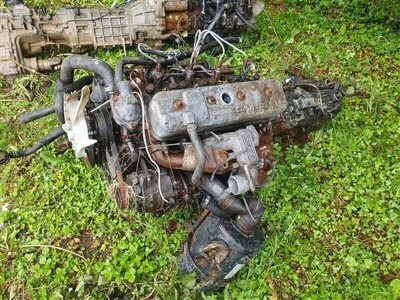 Daihatsu 4 Cylinder Diesel Engine & Gearbox - 4