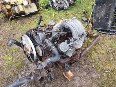 Ford 4 Cylinder Diesel Engine & Gearbox - 4