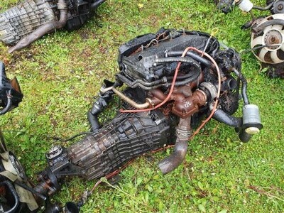 Ford 4 Cylinder Diesel Engine & Gearbox - 2