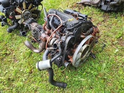 Ford 4 Cylinder Diesel Engine & Gearbox - 3