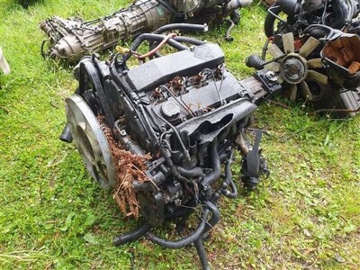 Ford 4 Cylinder Diesel Engine & Gearbox - 4