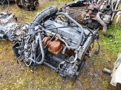 Ford 4 Cylinder Diesel Engine & Gearbox - 2