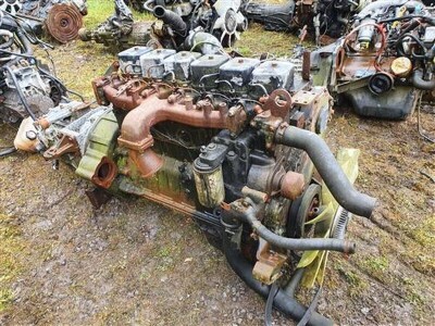 Cummins 6 Cylinder Diesel Engine & ZF Gearbox - 4