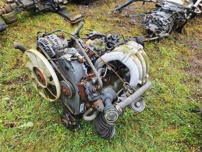 Ford 4 Cylinder Diesel Engine & Gearbox - 4