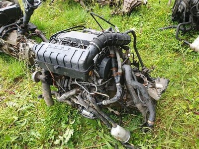 Mitsubishi 4 Cylinder Diesel Engine & Gearbox - 3